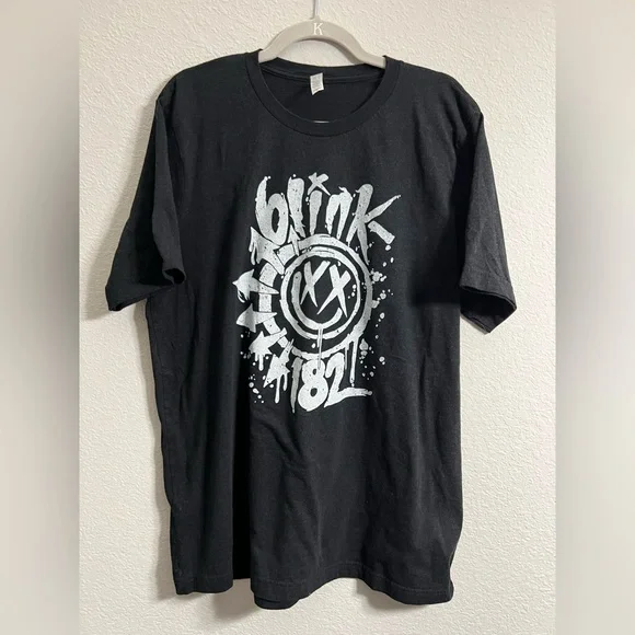 Blink 182 Heathered Black Band Graphic Tee on Bella Canvas Tag - Picture 2 of 8